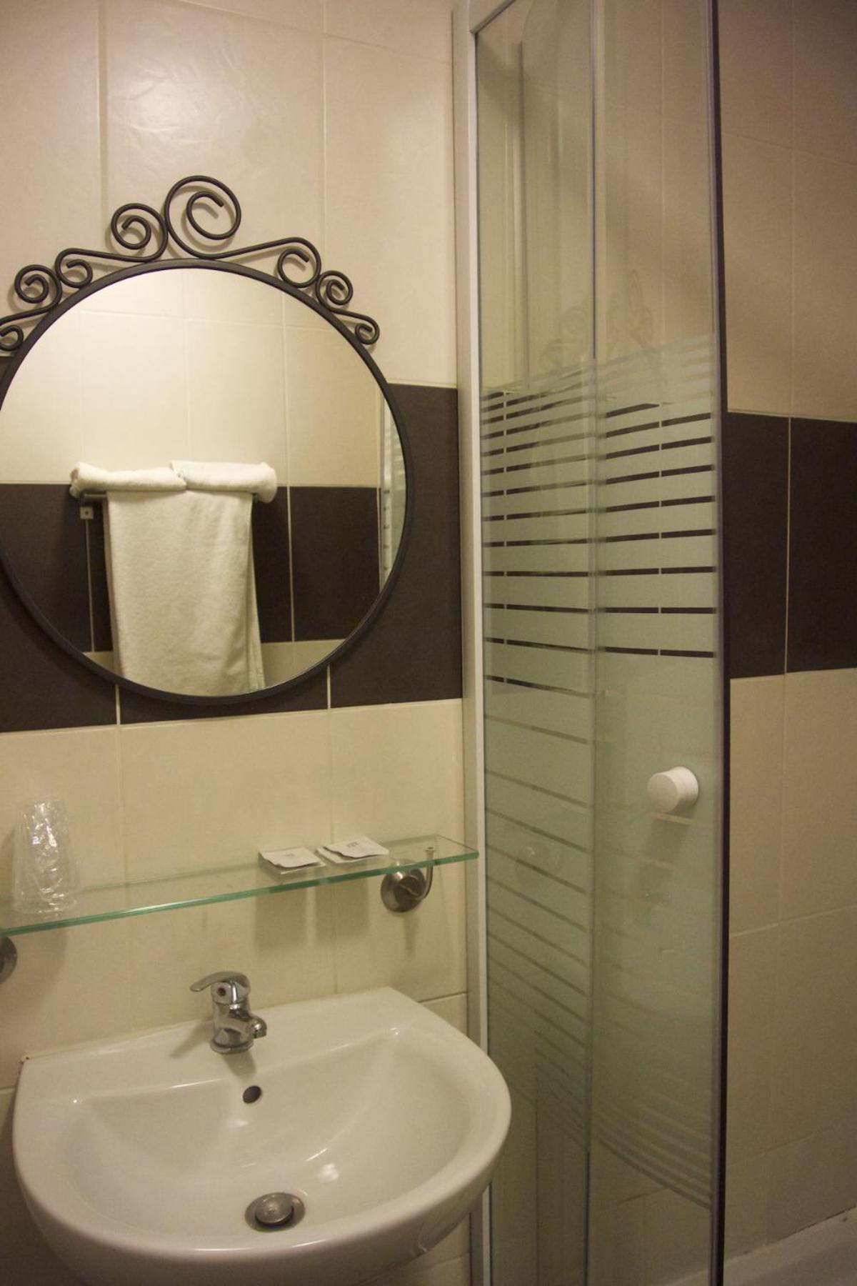 Hotel Clermont Montmartre Paris Eksteriør bilde