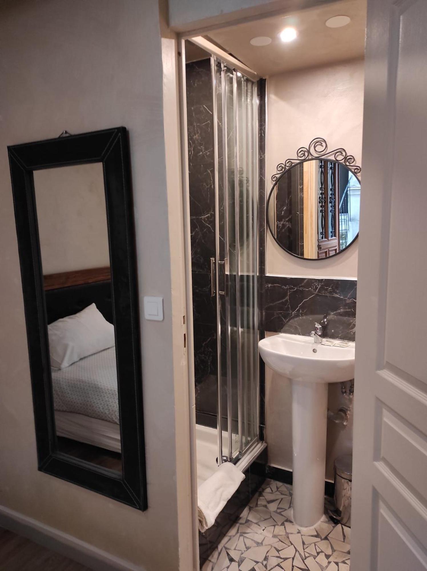 Hotel Clermont Montmartre Paris Eksteriør bilde